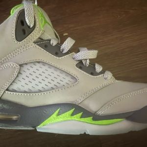 Jordan 5 green beans